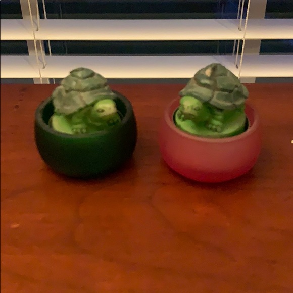 🔥5/$12 🎁Turtle tea light candles - Picture 2 of 5